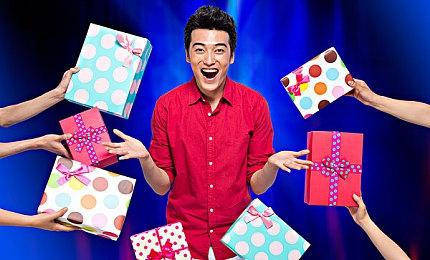 特斯拉推出无人驾驶货车Robovan：一次能装20人